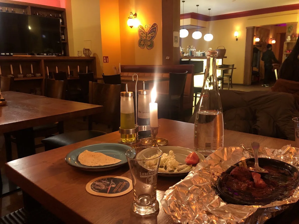 Chelany-Mitte Restaurant – Essen und Trinken in Berlin