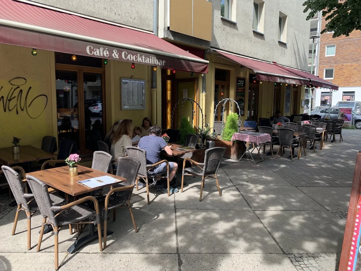 Chelany-Mitte Restaurant – Atmosphäre in Berlin