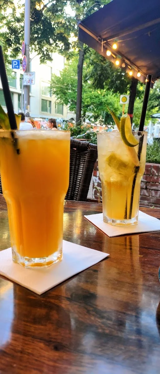 Chelany-Mitte Restaurant – Saft in Berlin