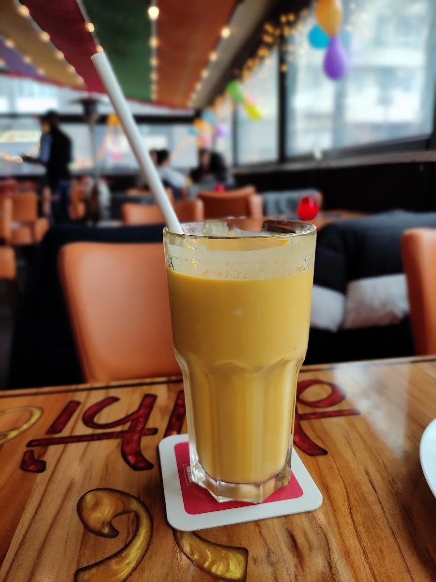 Delhi 6 Indian Indisches Restaurant Berlin – Lassi in Berlin