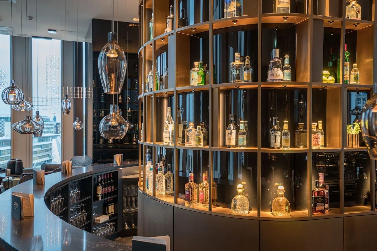 Rooftop One Bar Berlin-Upper West – Vom Inhaber in Berlin