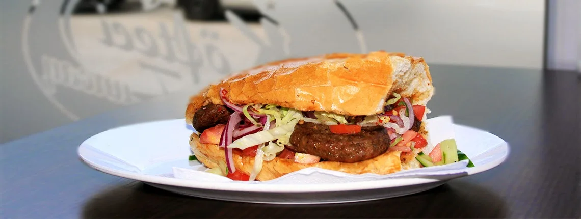 Köfteci Tuncay Stuttgart – Essen und Trinken in Stuttgart Zuffenhausen, Baden-Württemberg