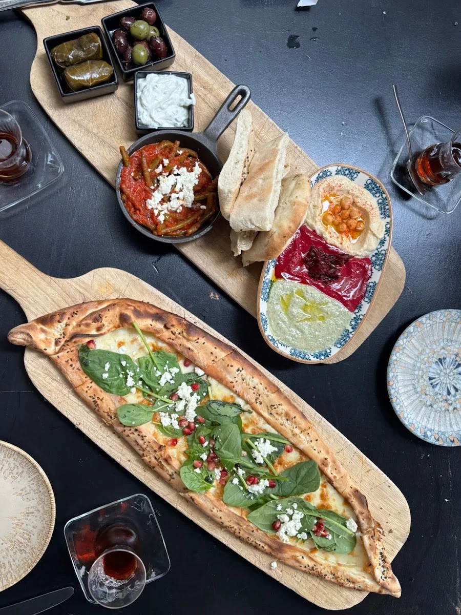 NOA Restaurant / Frühstück – Pizza in Stuttgart, Baden-Württemberg