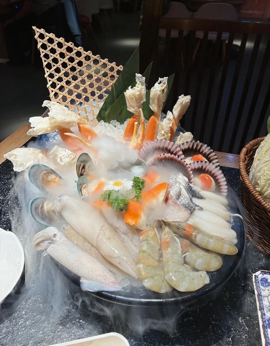 Liu's Chongqing Hotpot - Liu Yi Shou – Sashimi in Frankfurt am Main, Hessen