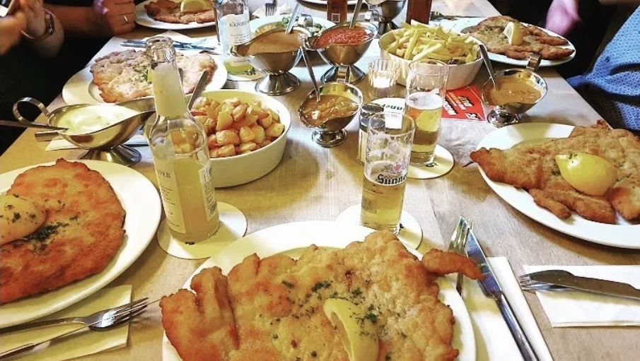Bei Oma Kleinmann – Essen und Trinken in Köln, Nordrhein-Westfalen