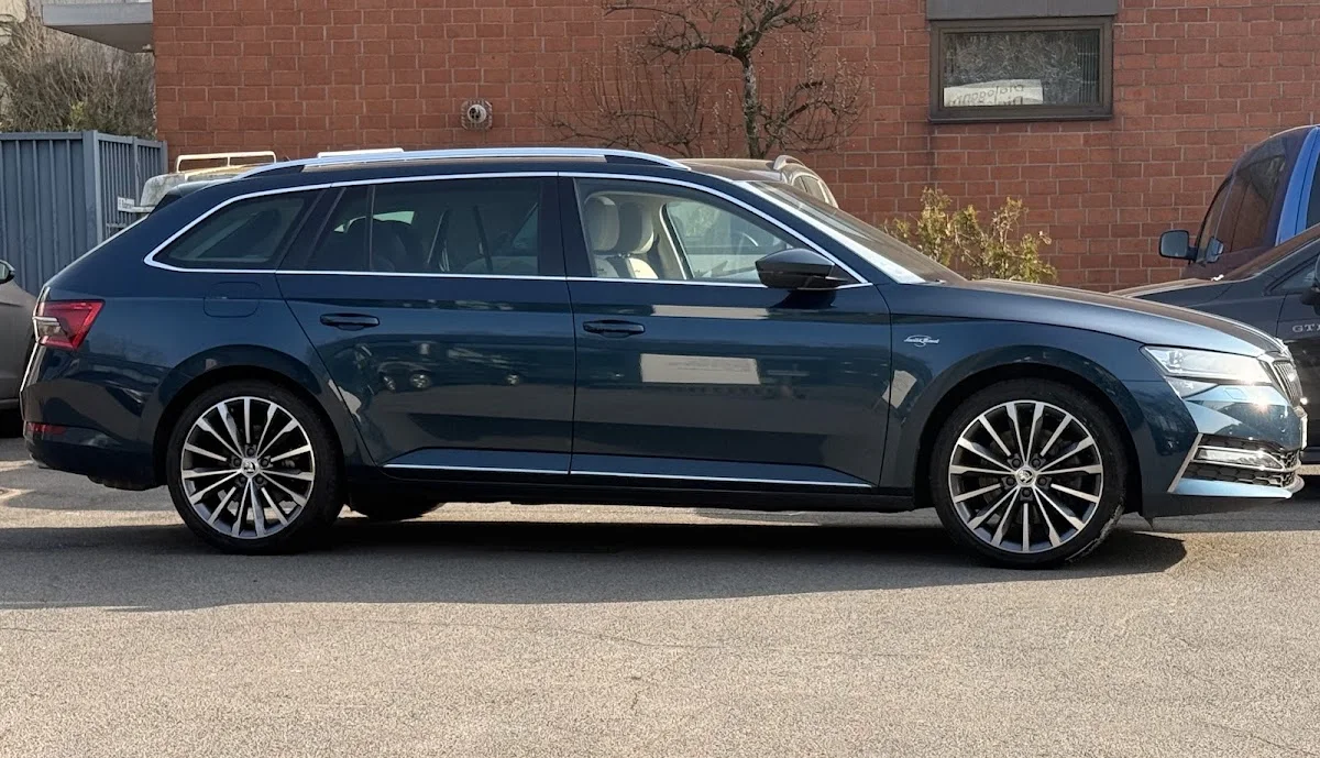 Volkswagen Zentrum Leverkusen I Automobil Zentrum Leverkusen – Besucherfoto von Ozan in Leverkusen, Nordrhein-Westfalen