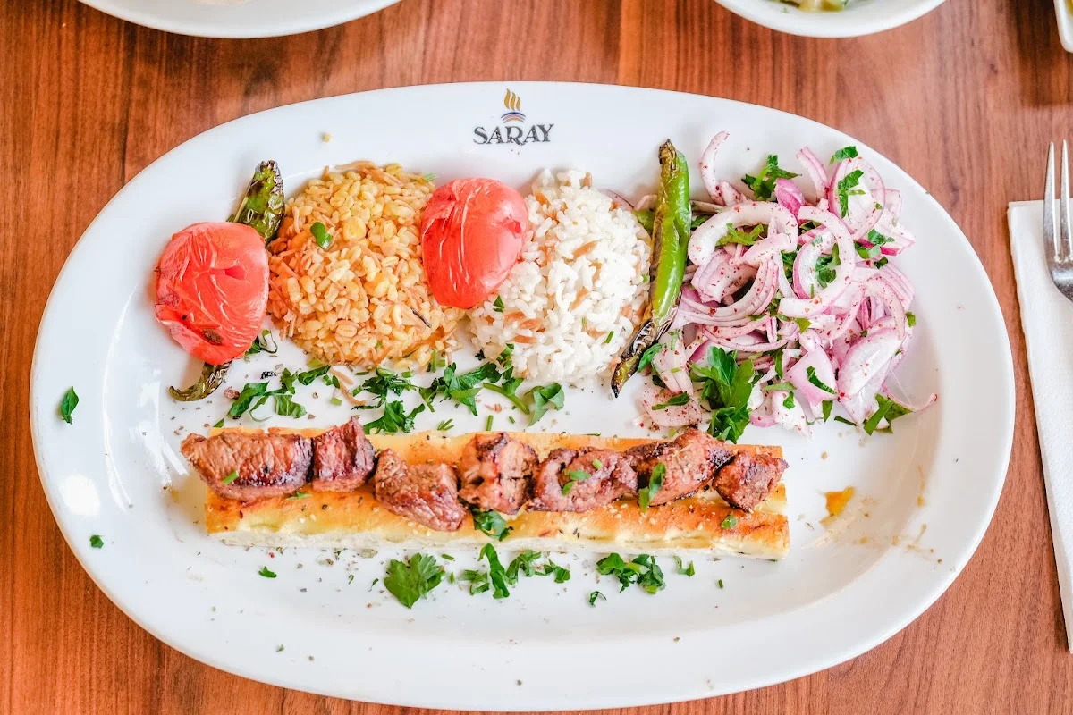 Saray – Essen und Trinken in Berlin