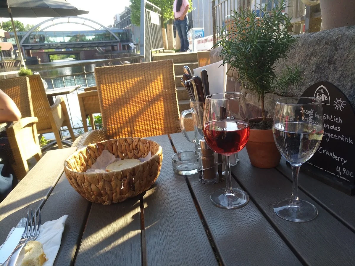 Berger’s am Serrahn – Essen und Trinken in Hamburg