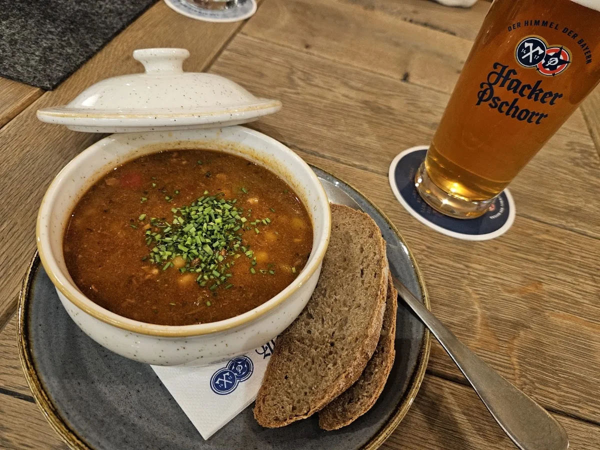 Restaurant Maximilians Berlin – Linsensuppe in Berlin