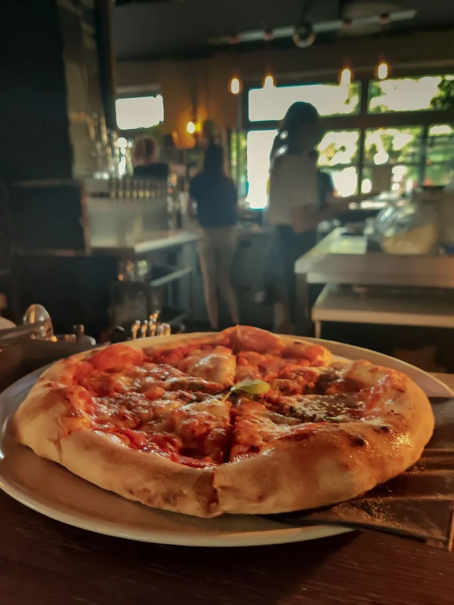 the CASTLE Pub Berlin – Pizza in Berlin
