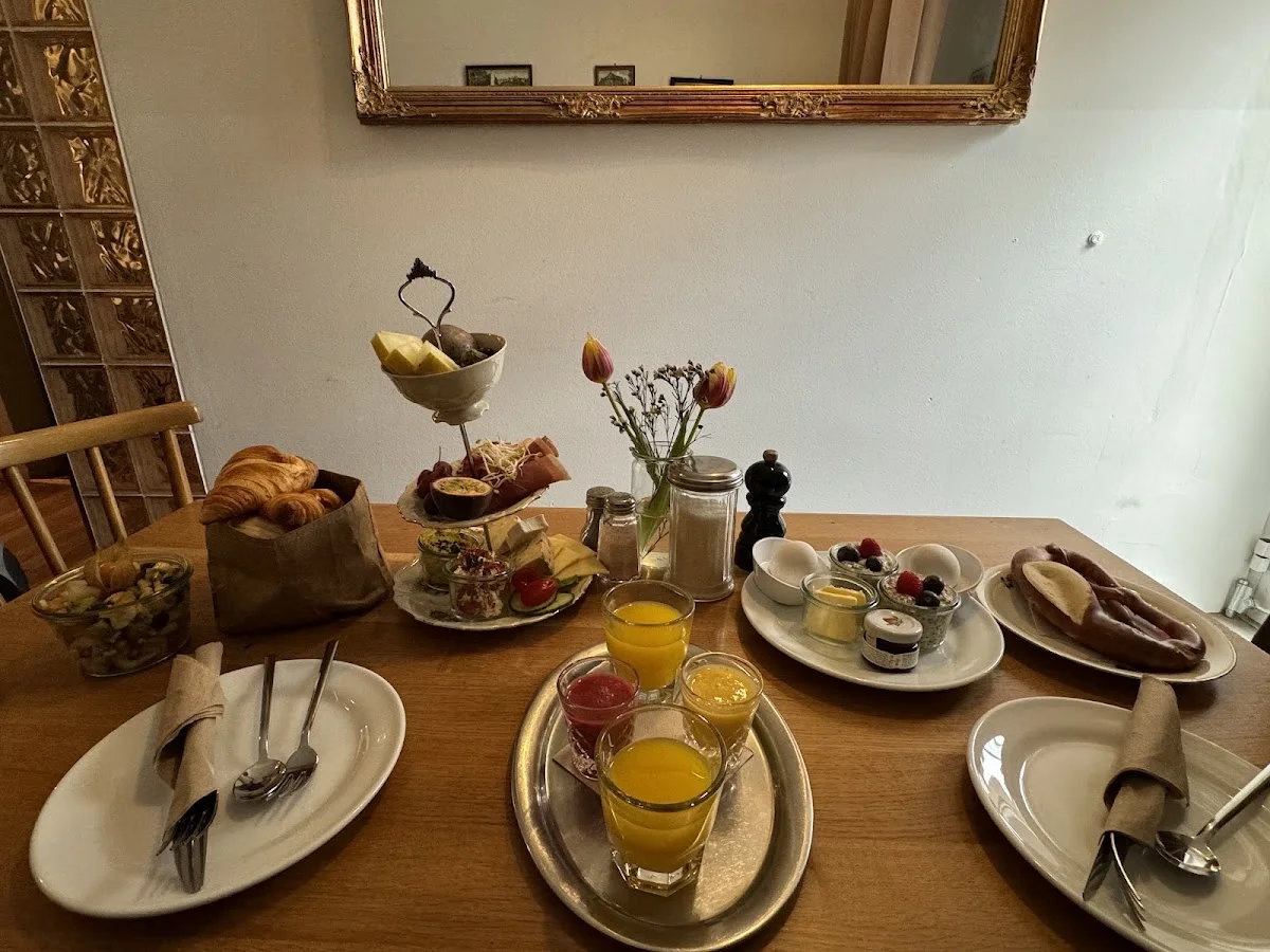 Gustav Café & Bar - Stuttgart – Essen und Trinken in Stuttgart, Baden-Württemberg