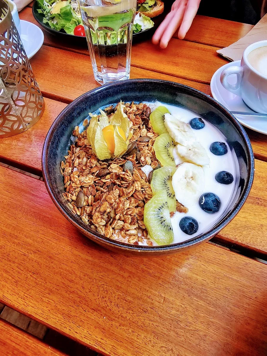 Gustav Café & Bar - Stuttgart – Knuspermüsli in Stuttgart, Baden-Württemberg