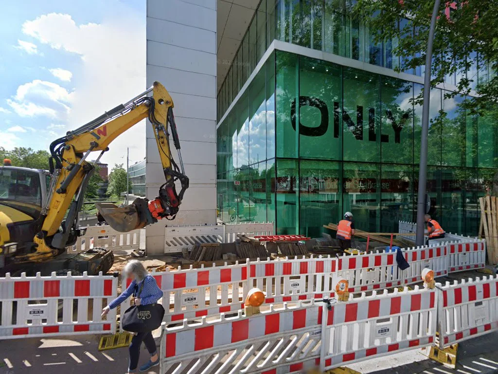 Phoenix-Center Harburg – Street View & 360°-Fotos in Hamburg