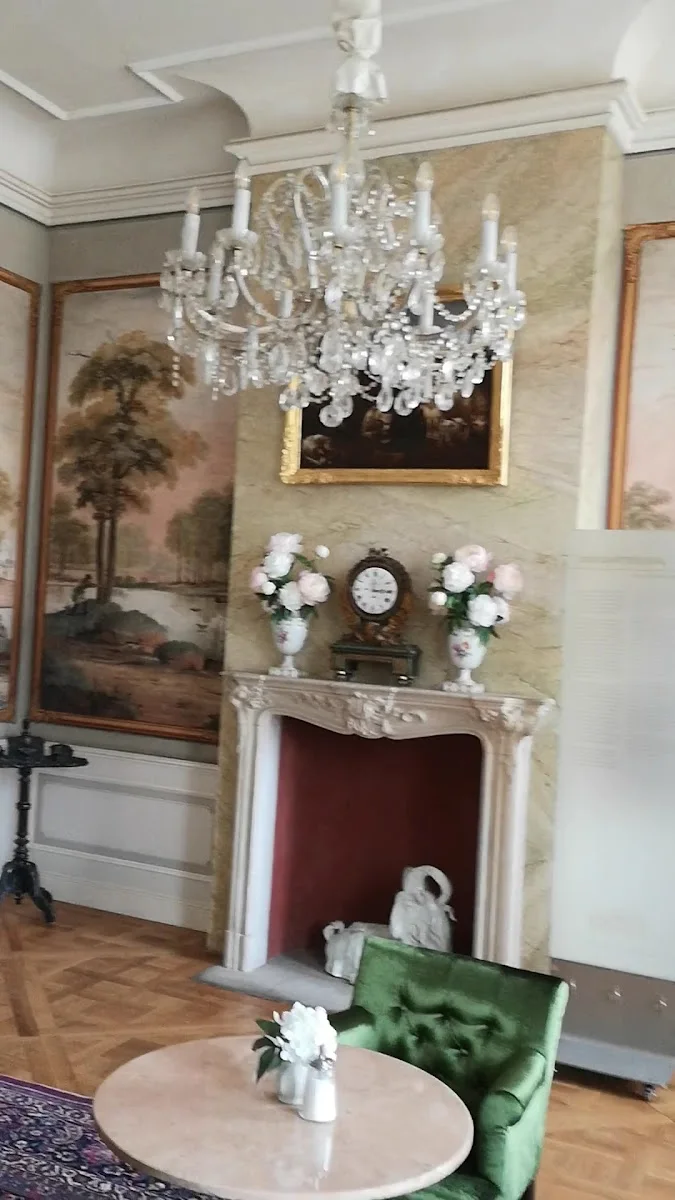 Café Schloss Friedrichsfelde – Restaurant in Berlin