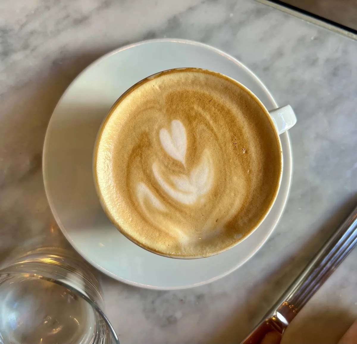BENEDICT – Cappuccino in Berlin
