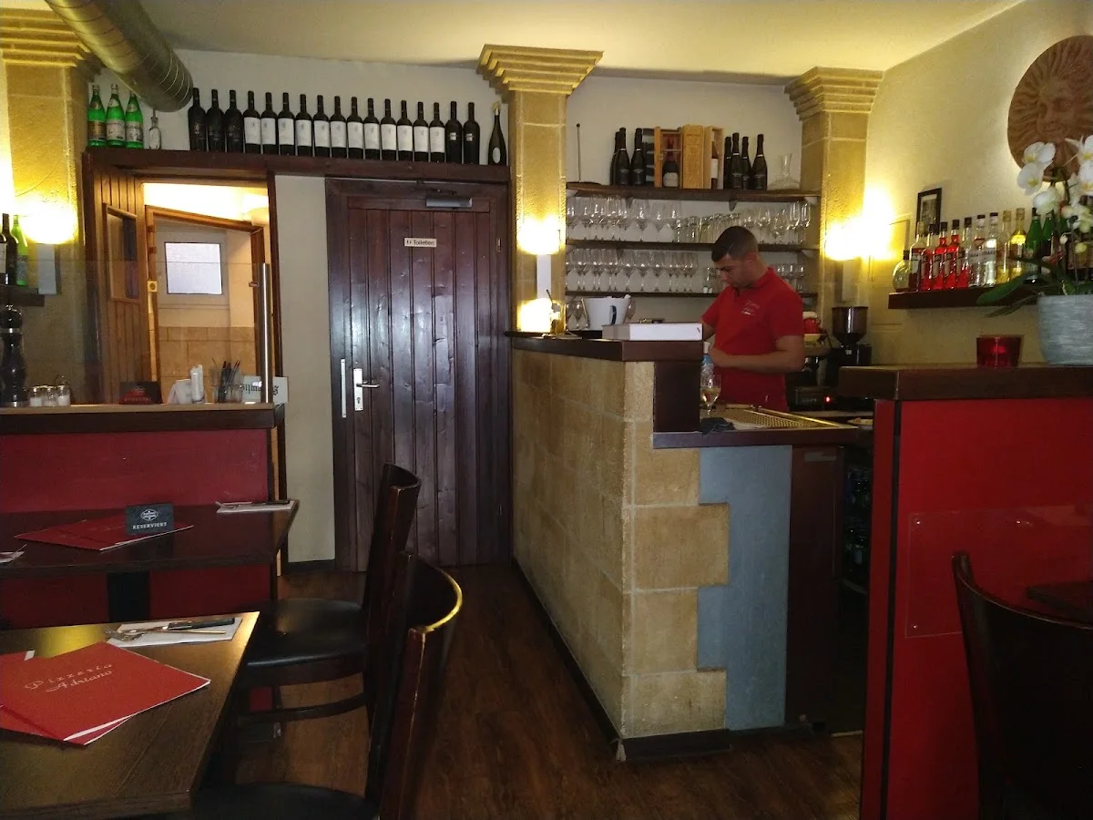 Pizzeria Adriano – Atmosphäre in Willich, Nordrhein-Westfalen