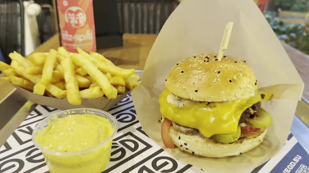 VEG'D - Vegan Burgers - F-hain – Restaurant in Berlin