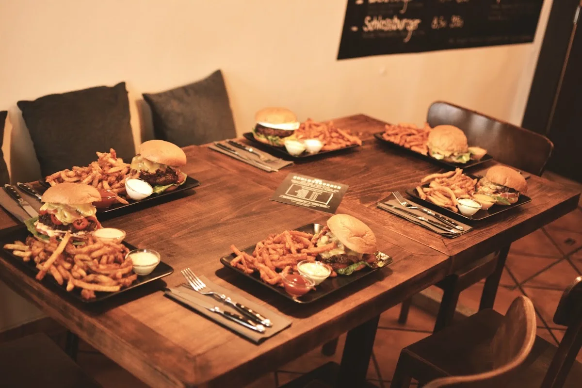 Schlossburger – Essen und Trinken in Brühl, Nordrhein-Westfalen