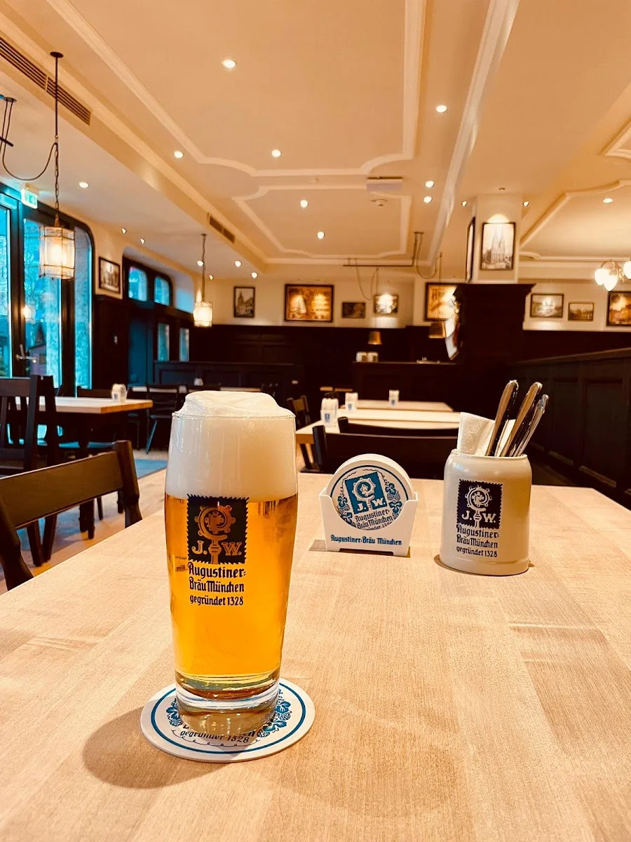 Augustiner am Heumarkt – Essen und Trinken in Köln, Nordrhein-Westfalen