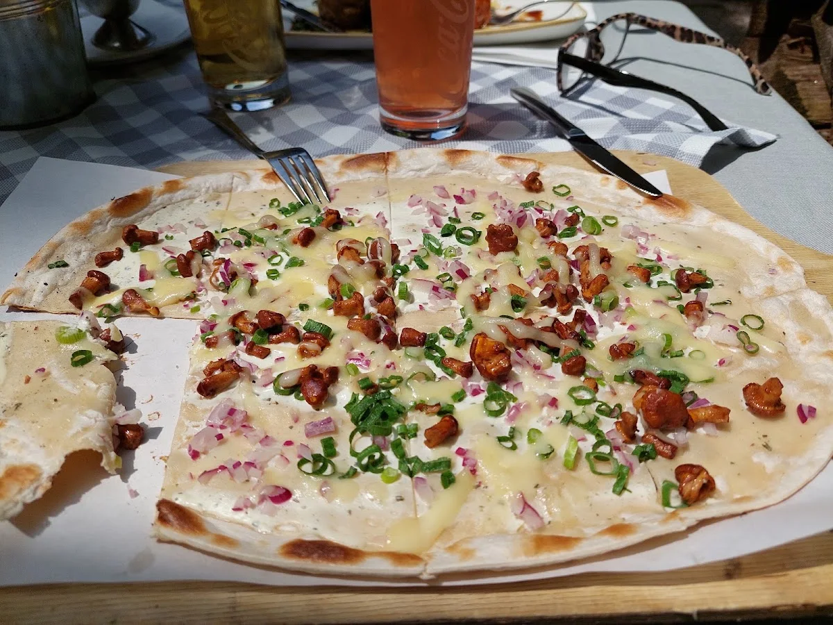 Schlosswirtschaft Schwaige Nymphenburg GmbH – Flammkuchen in München, Bayern