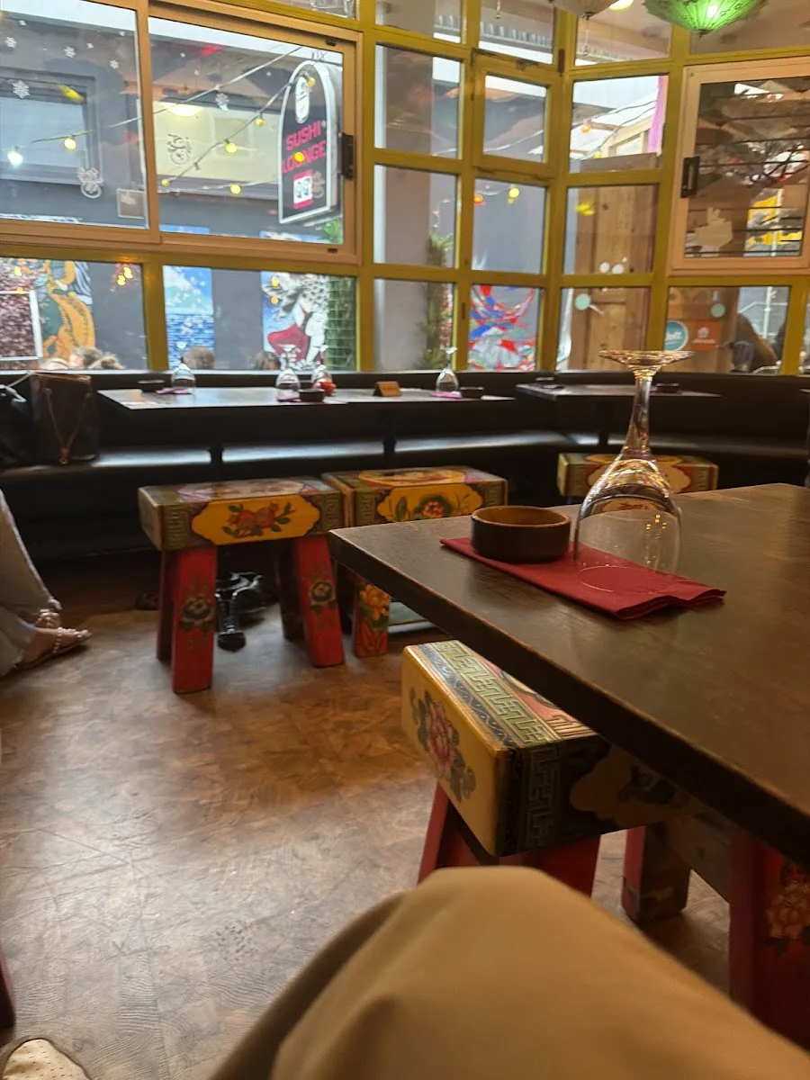 QQ Sushi Lounge Kanalstraße – Asiatisches Restaurant in Stuttgart, Baden-Württemberg