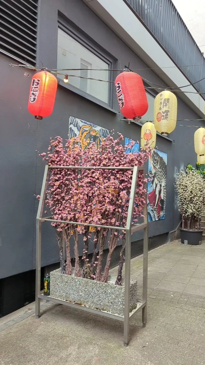 QQ Sushi Lounge Kanalstraße – Asiatisches Restaurant in Stuttgart, Baden-Württemberg