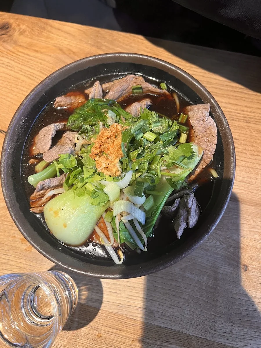 MUN MUN - Thai Cooking – Rindfleischsuppe in München, Bayern