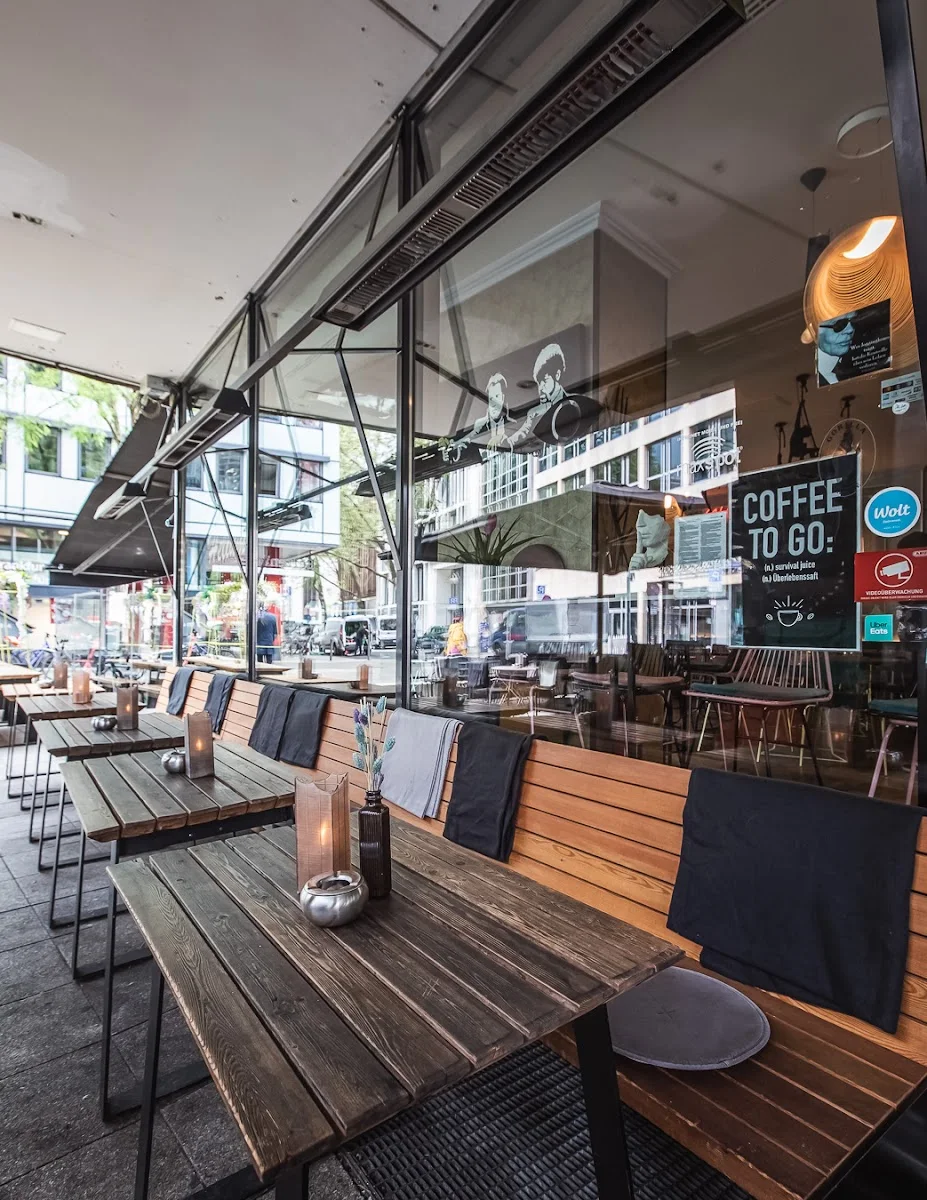 Bar Helium Frankfurt am Main – Atmosphäre in Frankfurt am Main, Hessen