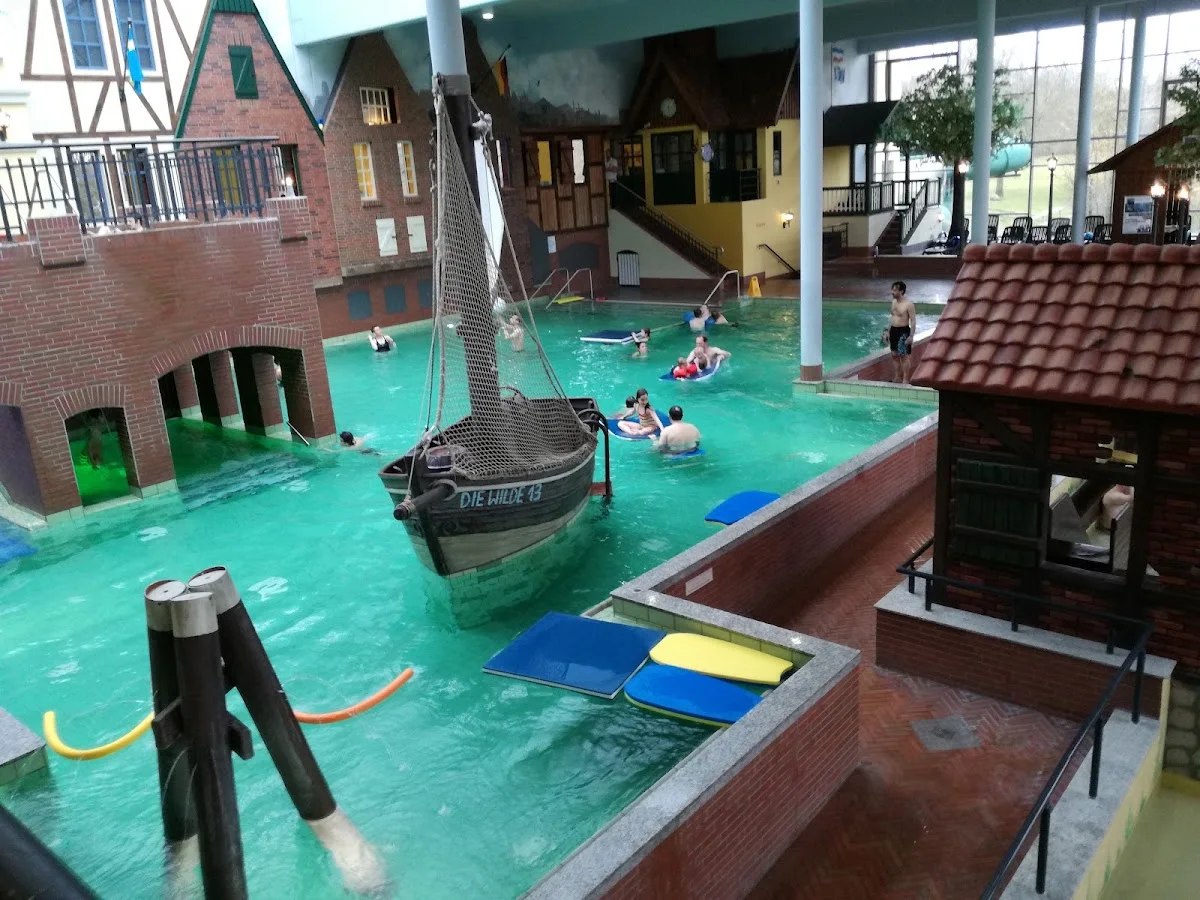 Badebucht – Schwimmbecken in Wedel, Schleswig-Holstein