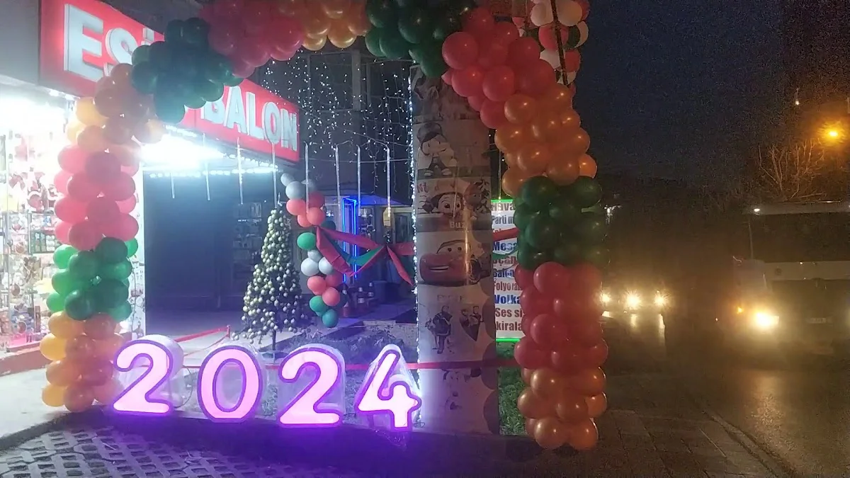 ESİN BALON – Sahibinin seçtikleri · Merdivenköy, İstanbul