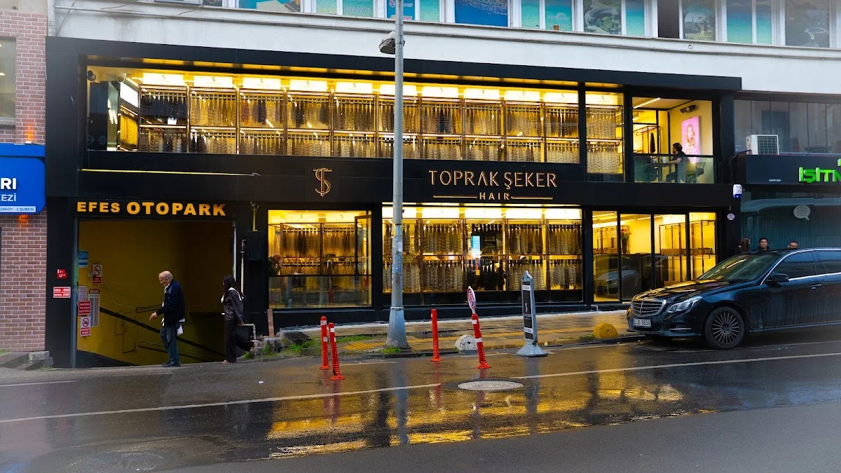 Toprak Şeker Kuaför – Dıştan görünüm · Feneryolu, İstanbul