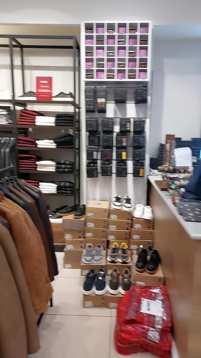 Hatemoğlu Outlet Center İzmit – Videolar · Sahil, Kocaeli
