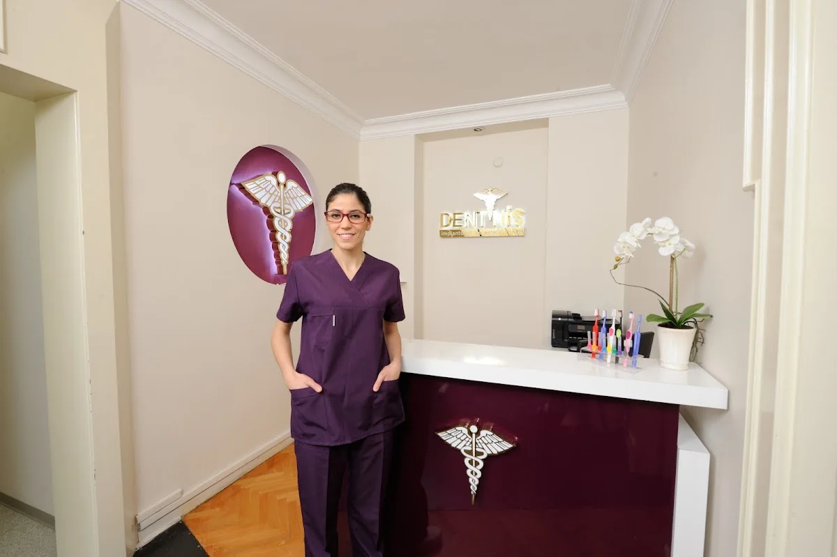 Diş Hekimi Abdulkadir Narin – İç · Meşrutiyet, İstanbul