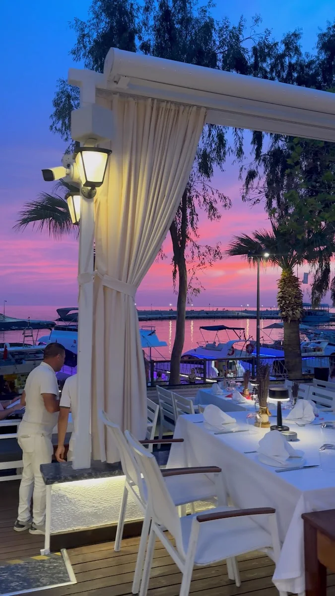 LİMAN RESTAURANT LOUNGE CLUB – Ortam · Side, Antalya