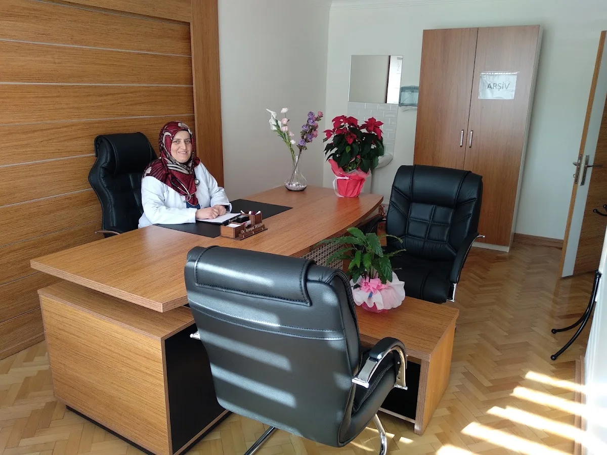 Dr. Ayşegül Taşkın | Akupunktur, Sülük, Ozon, Hipnoz, Hacamat – Profil fotoğrafı · Şenlik, Ankara