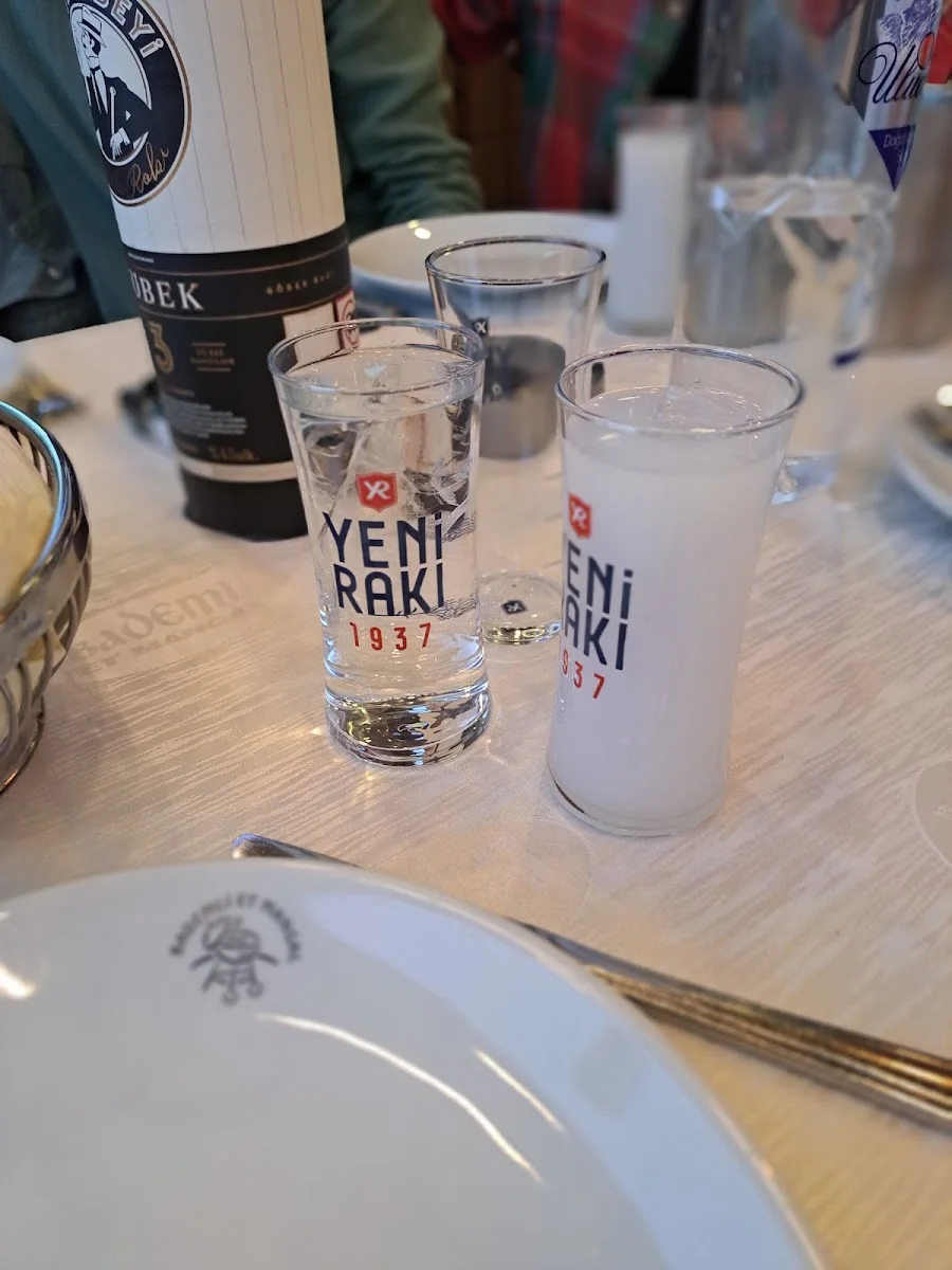 Bademli Et Mangal – Votka · Geçit, Bursa