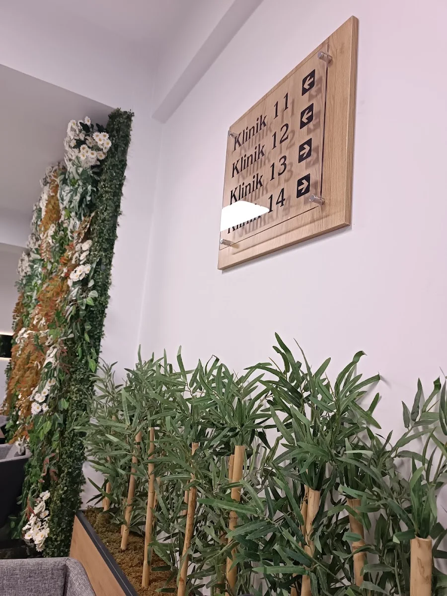 Ünlü Akademi Diş Polikliniği – En son · Saraylar, Denizli