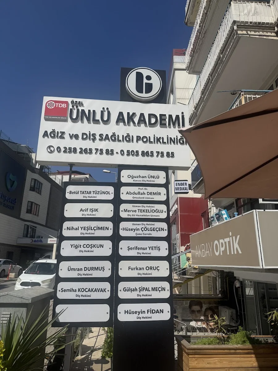 Ünlü Akademi Diş Polikliniği – Ziyaretçi fotoğrafı: Bedia Tekin · Saraylar, Denizli