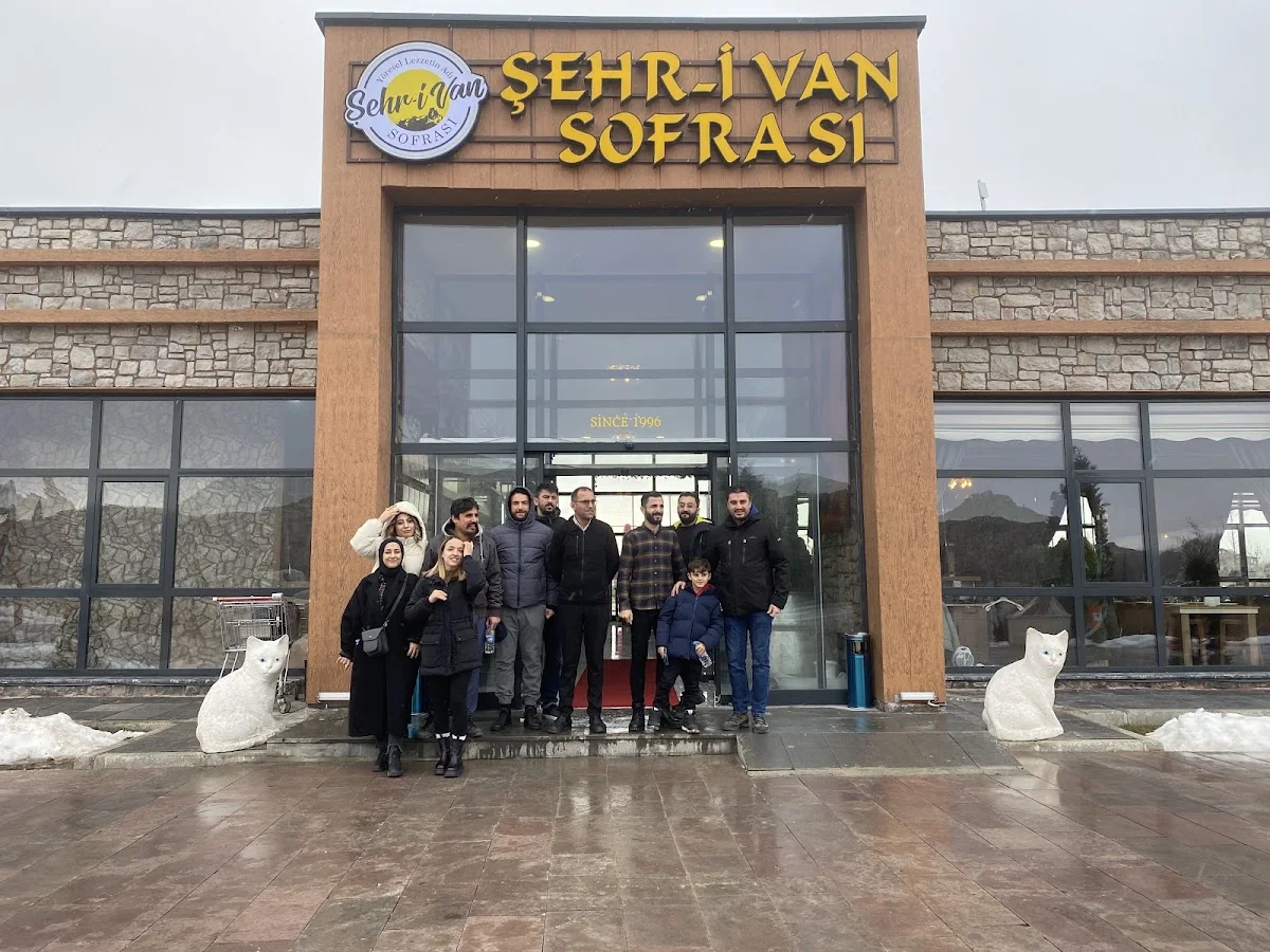 Şehr-i Van Sofrası- Van kahvaltısı ve Yöresel yemekleri – Sahibinin seçtikleri · Valimitatbey, Van
