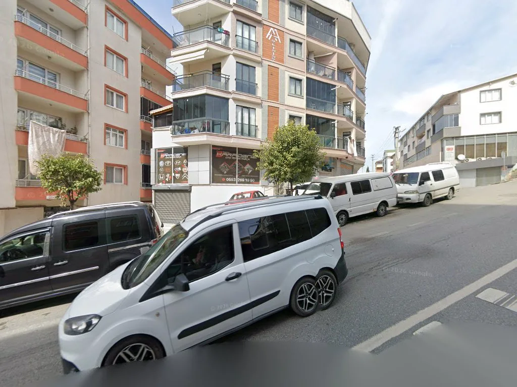 Çayırova Karadeniz otomotiv yedek parça madeni yağ ve akü mağazası – Street View ve 360° · Çayirova, Kocaeli
