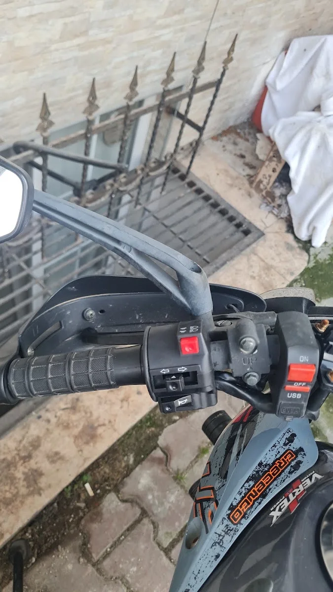 MOTO KAÇAR – Ziyaretçi fotoğrafı: uğur çağlar · Nusratiye, Mersin