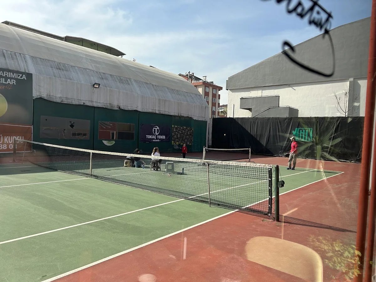 Gebze Tenis Kulübü – Ziyaretçi fotoğrafı: İlkay Şebnem Sezenoğlu · Gebze, Kocaeli