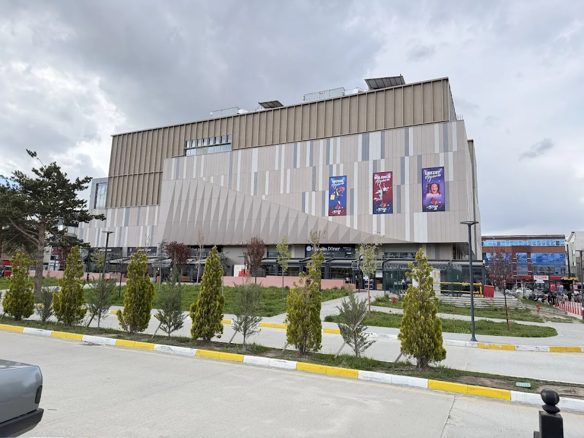 Meydan24avm – Ziyaretçi fotoğrafı: Doç. Dr. Hasan Mete İnançlı · Akşemsettin, Erzincan
