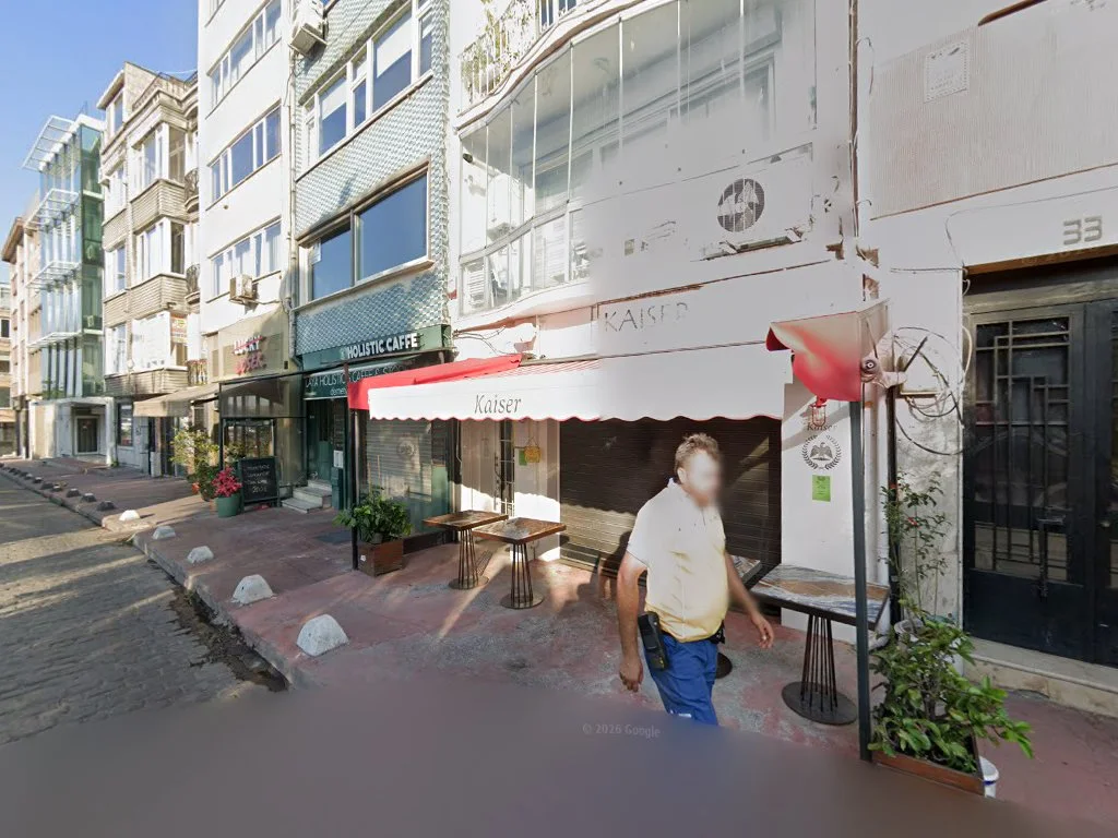 Laya Holistic Caffe & Store – Street View ve 360° · Pürtelaş, İstanbul