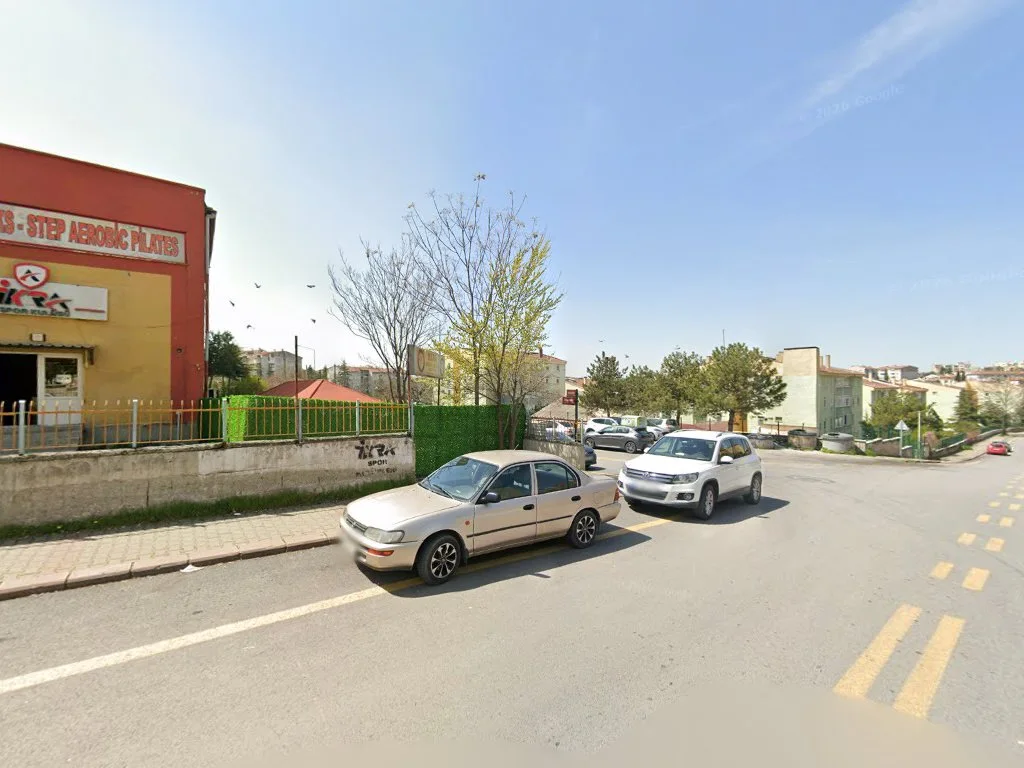 Batıkent İkra Spor Kulübü Batıkent – Street View ve 360° · Batikent, Ankara