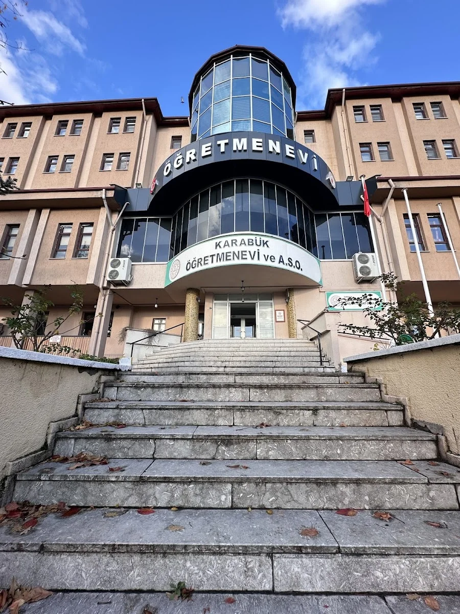 Karabük Öğretmenevi ve Akşam Sanat Okulu – Ziyaretçilerden · Yenişehir, Karabük