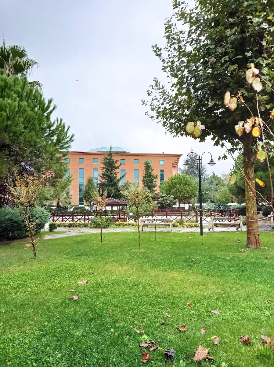İSAM - İslam Araştırmaları Merkezi – Ziyaretçi fotoğrafı: b · Altunizade, İstanbul