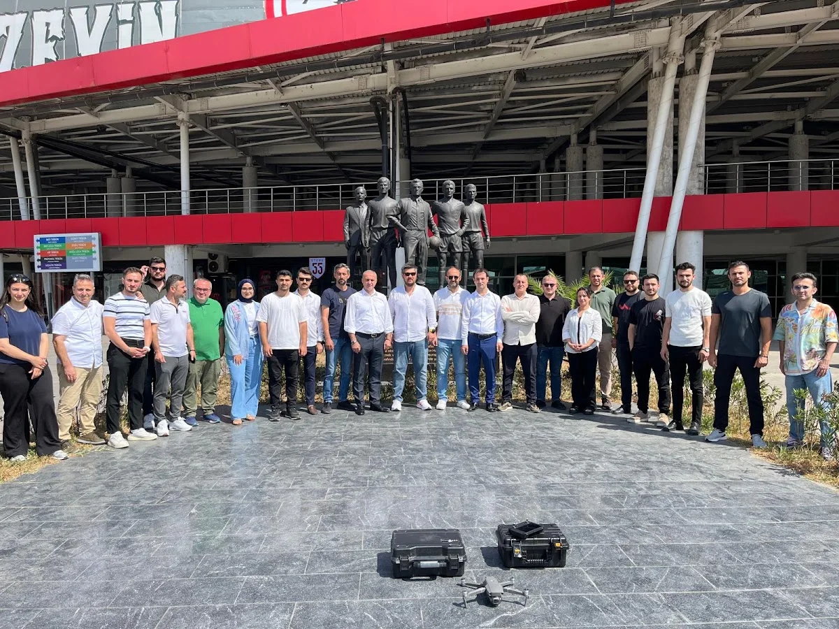 MES Havacılık – Ziyaretçi fotoğrafı: Gökhan Akarslan · Kizilay, Ankara