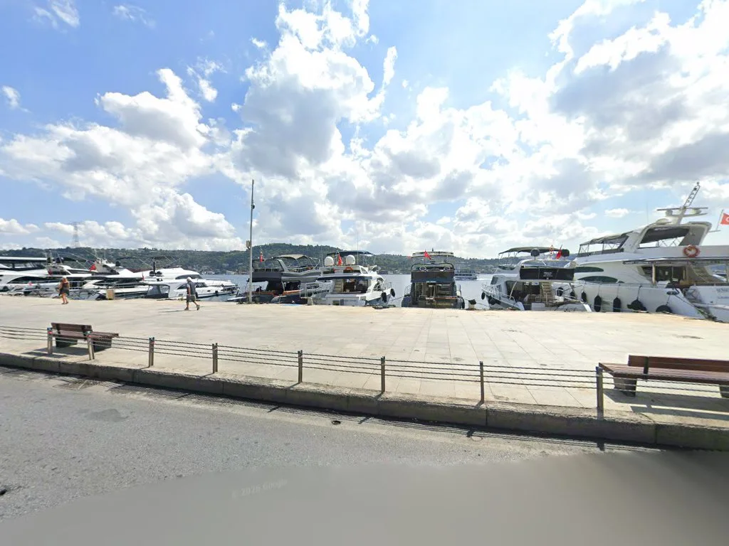 Boğaz Çocuğu Yat Kiralama – Street View ve 360° · Arnavutköy, İstanbul