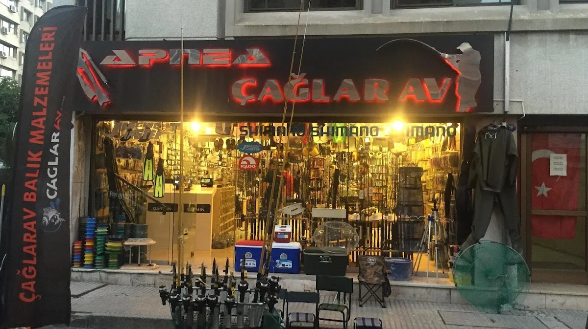 Çağlar Av Malzemeleri – İç · Kemeralti, İzmir